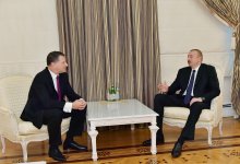 Azerbaijani president meets with former Latvian president (PHOTO)