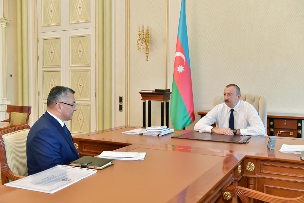 Azerbaijani president receives chairman of State Committee for Refugee and IDP Affairs (PHOTO)