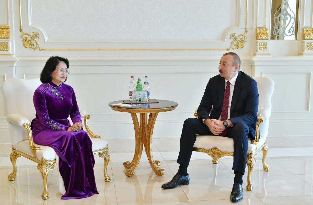 President Ilham Aliyev receives vice president of Vietnam (PHOTO)