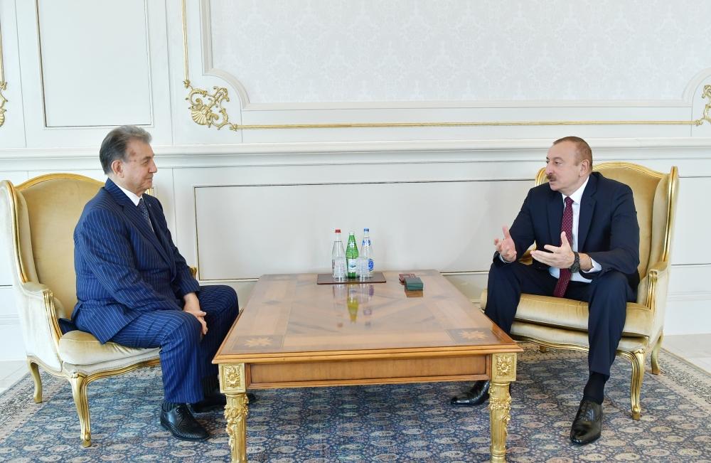 Azerbaijani president awards academician Akif Alizade (PHOTO)