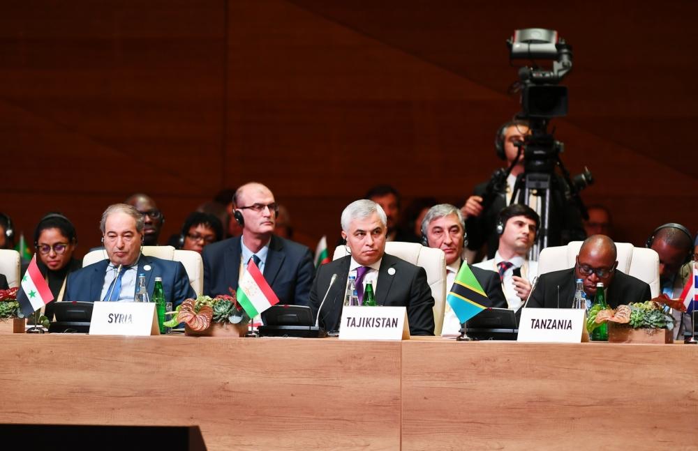 Azerbaijani president participates in 18th Summit of Non-Aligned Movement in Baku (PHOTO)