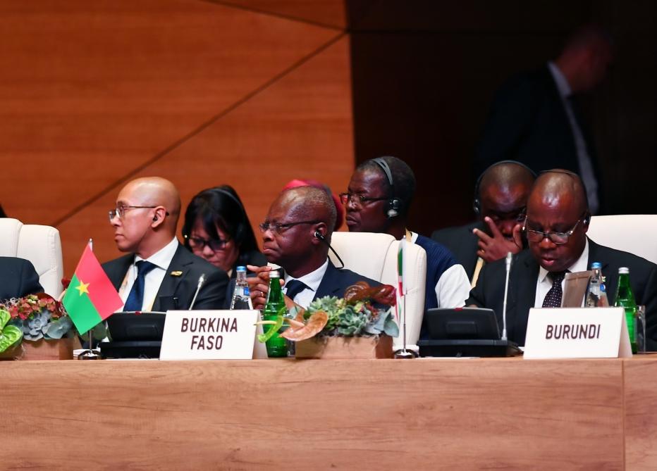 Azerbaijani president participates in 18th Summit of Non-Aligned Movement in Baku (PHOTO)