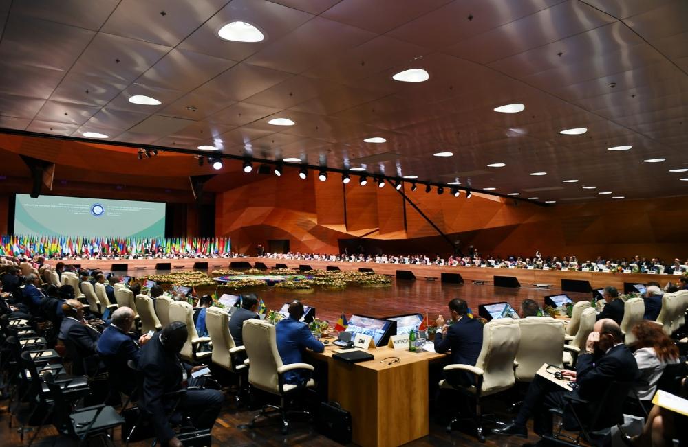 Azerbaijani president participates in 18th Summit of Non-Aligned Movement in Baku (PHOTO)
