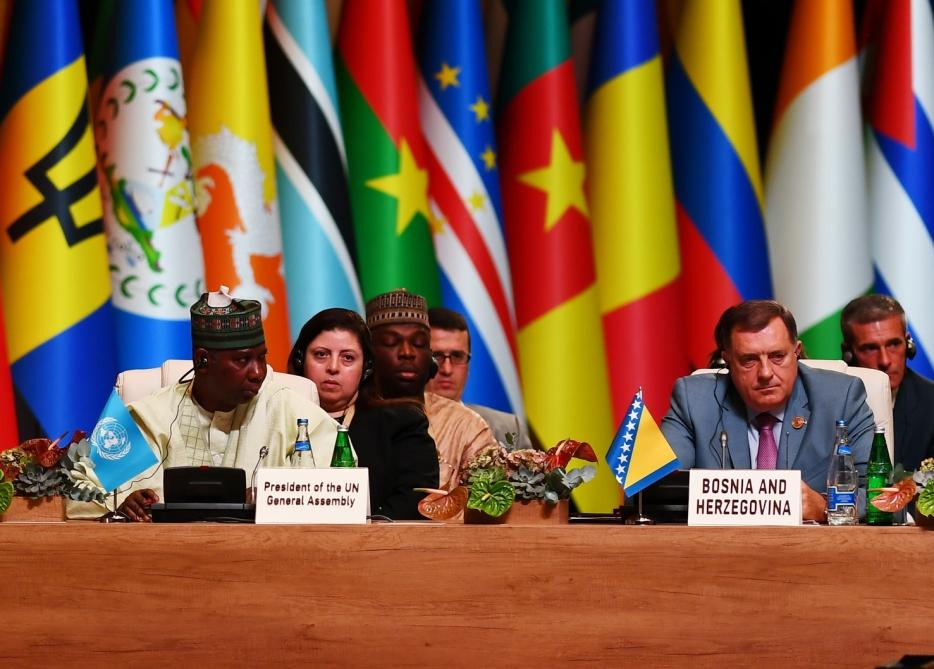 Azerbaijani president participates in 18th Summit of Non-Aligned Movement in Baku (PHOTO)