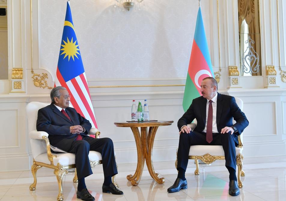President Ilham Aliyev receives Malaysian PM Mahathir bin Mohamad (PHOTO)