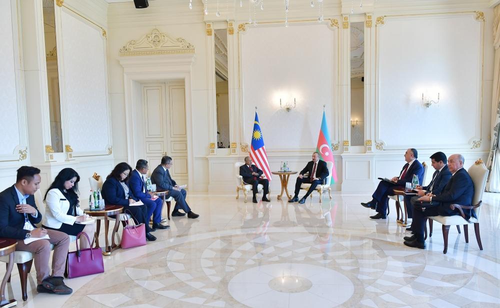 President Ilham Aliyev receives Malaysian PM Mahathir bin Mohamad (PHOTO)