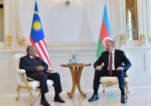 President Ilham Aliyev receives Malaysian PM Mahathir bin Mohamad (PHOTO)
