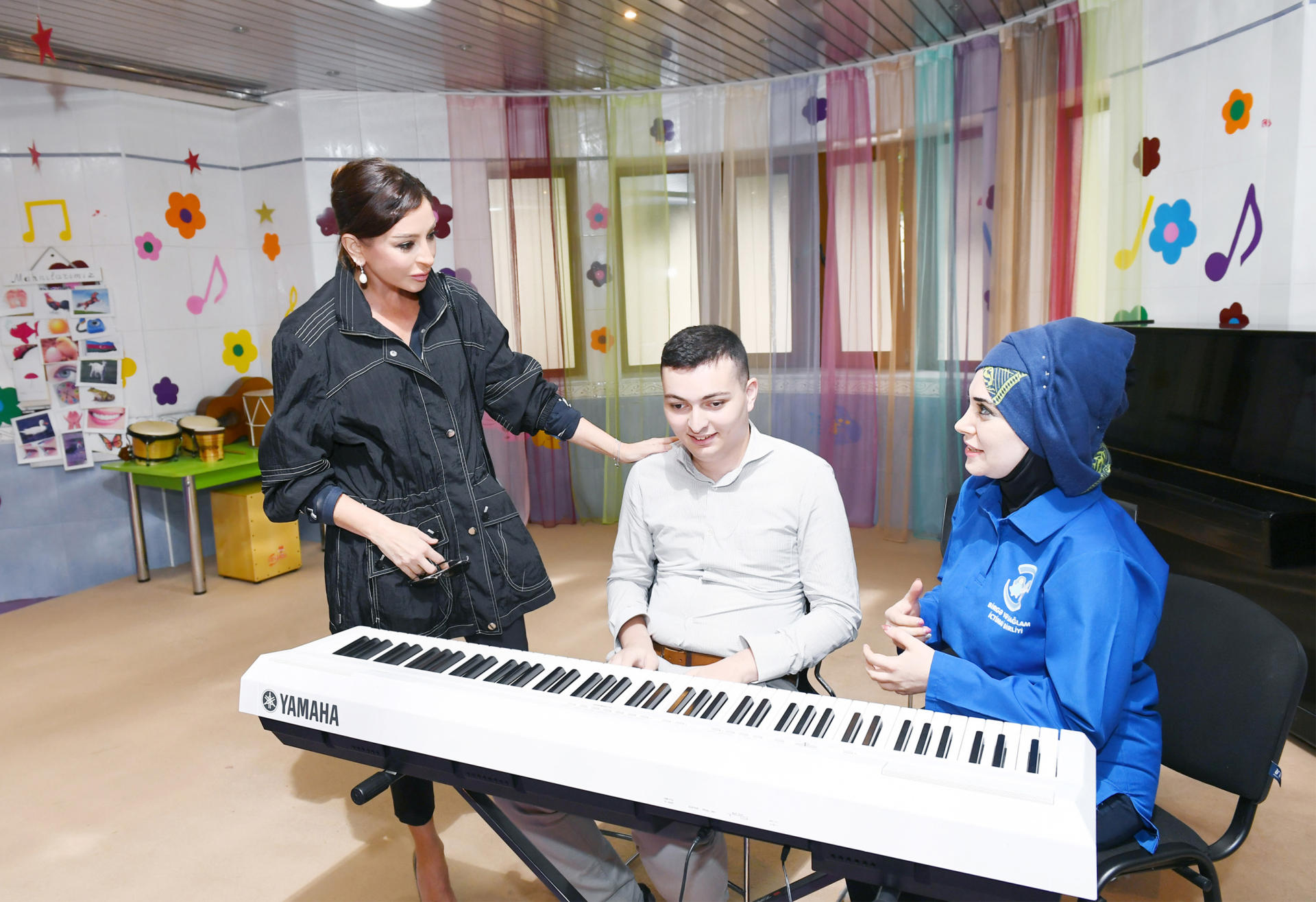 Azerbaijan's First VP visits Rehabilitation Center for children with autism (PHOTO)
