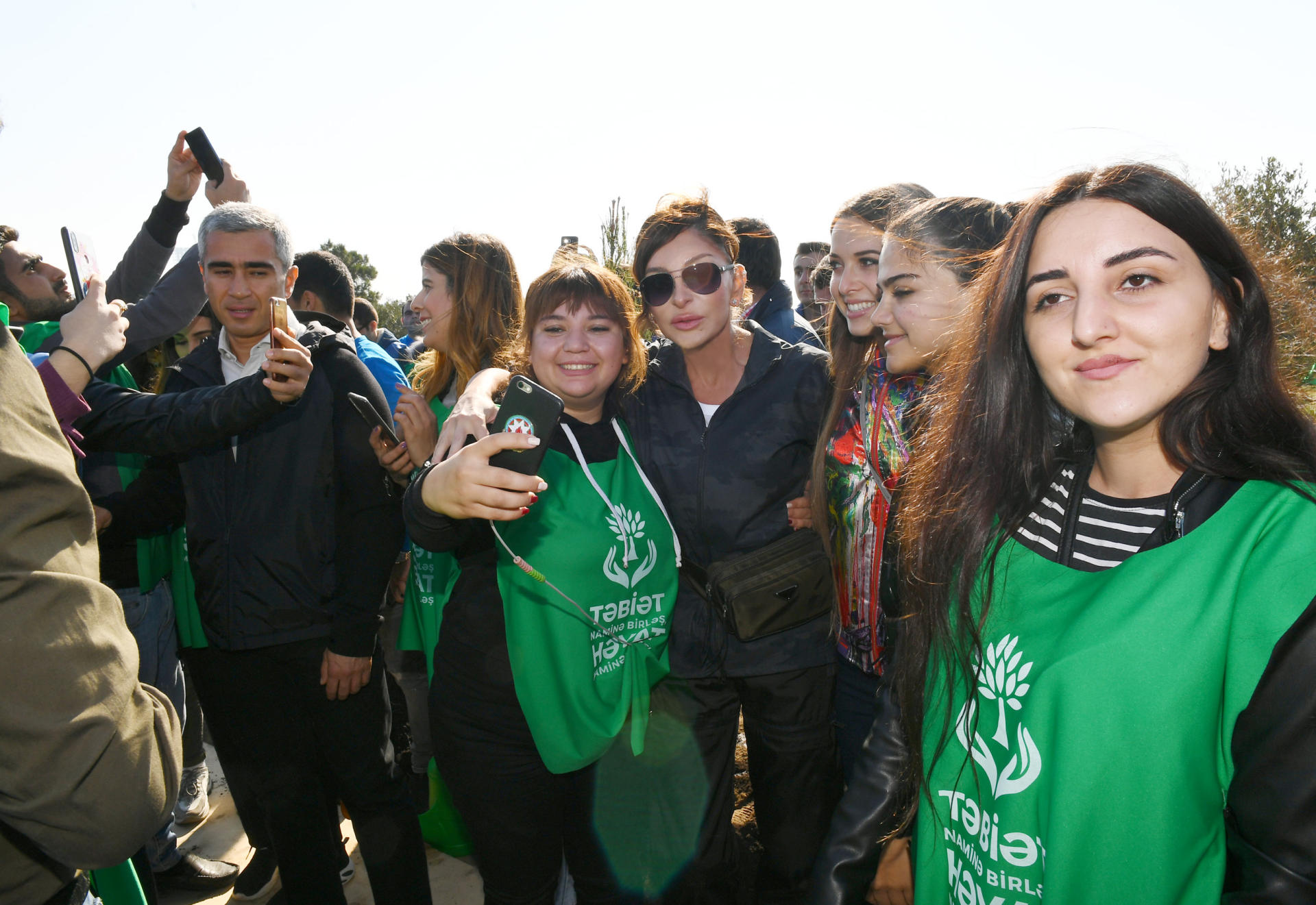 Azerbaijani president, first lady attend tree-planting campaign in Khatai district, Baku (PHOTO)