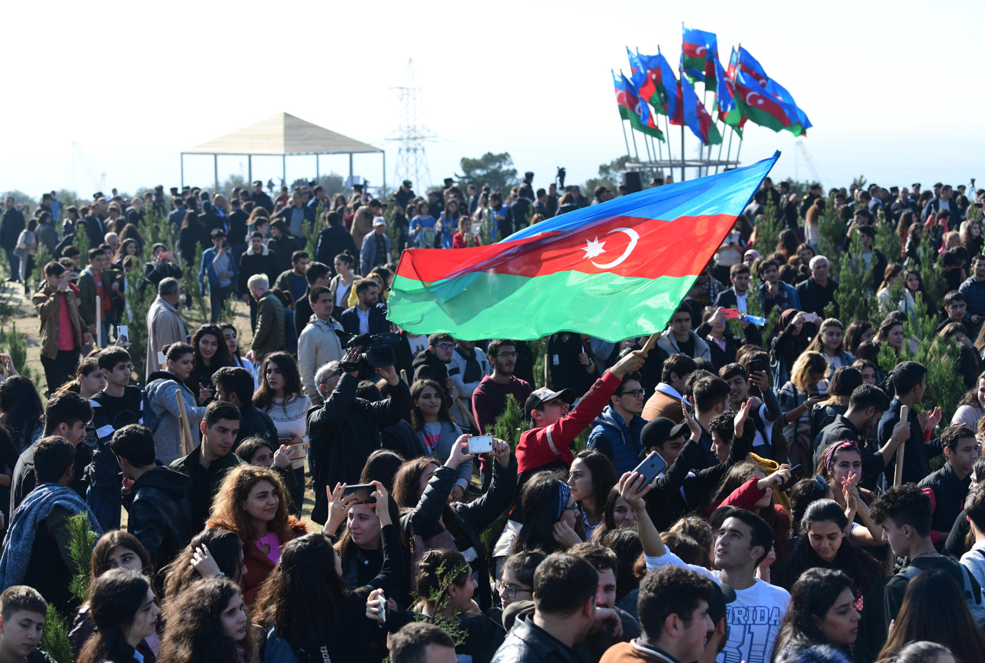 Azerbaijani president, first lady attend tree-planting campaign in Khatai district, Baku (PHOTO)