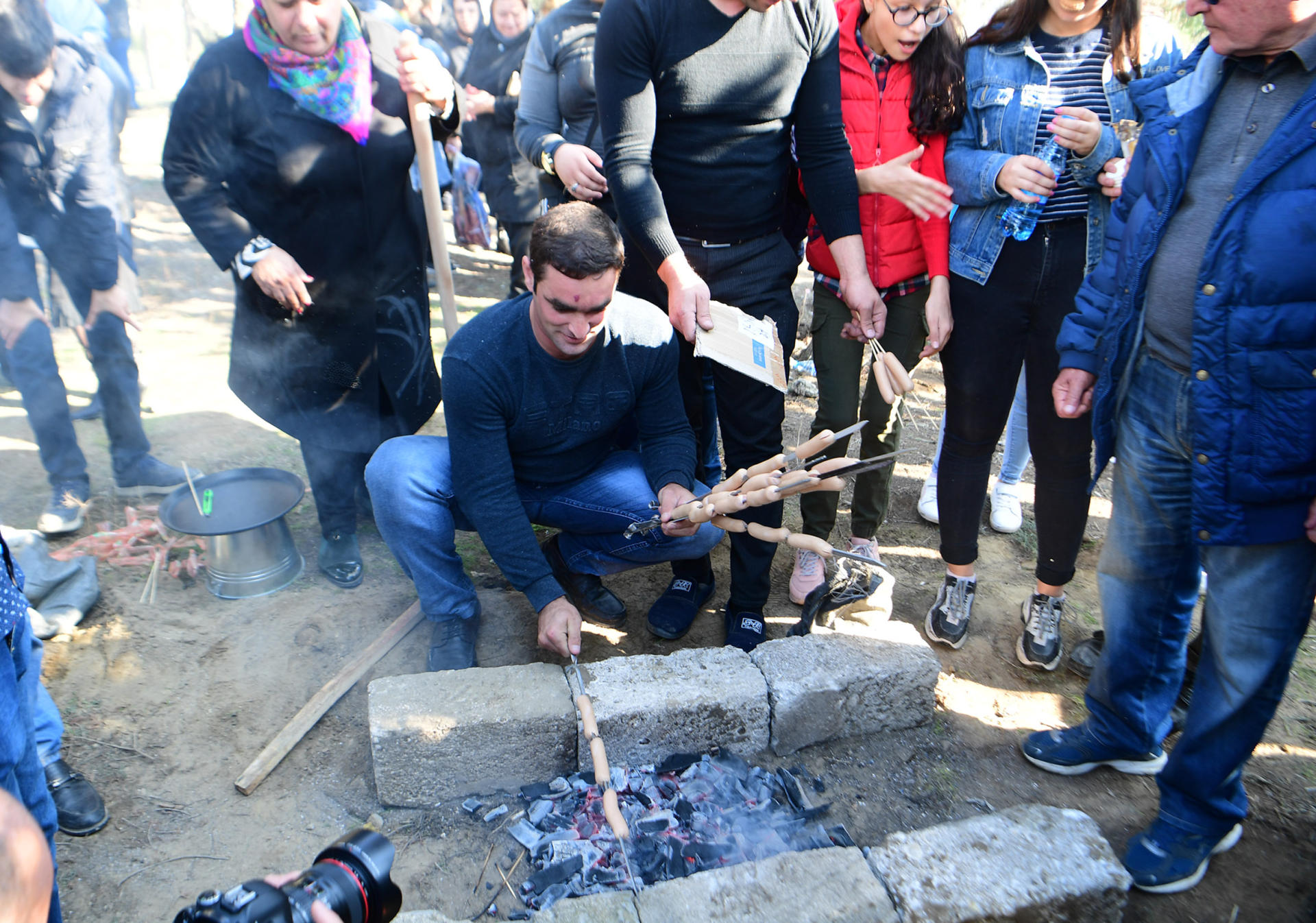 Azerbaijani president, first lady attend tree-planting campaign in Khatai district, Baku (PHOTO)