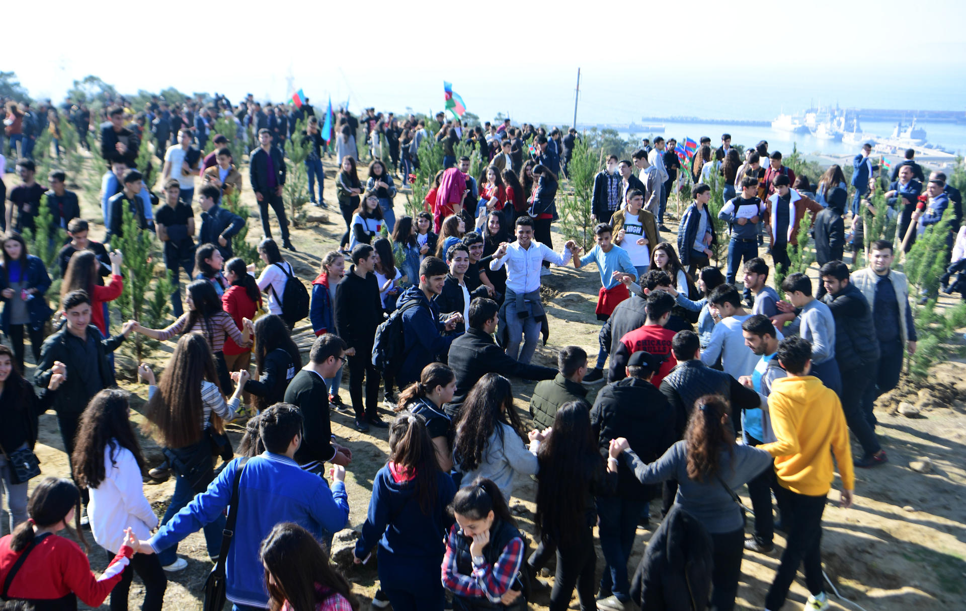Azerbaijani president, first lady attend tree-planting campaign in Khatai district, Baku (PHOTO)