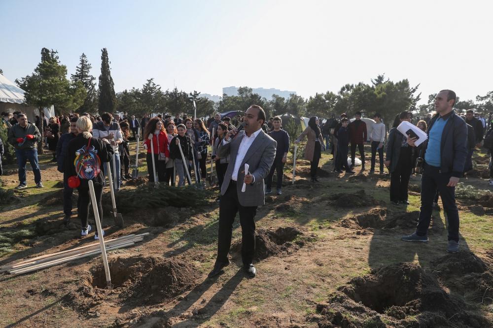 Azerbaijani president, first lady attend tree-planting campaign in Khatai district, Baku (PHOTO)