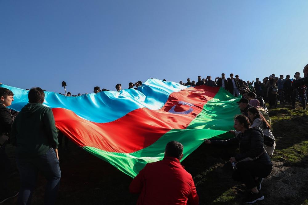 Azerbaijani president, first lady attend tree-planting campaign in Khatai district, Baku (PHOTO)