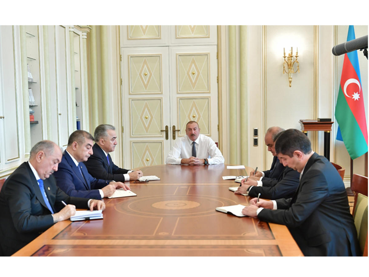 Ilham Aliyev receives newly appointed heads of Shirvan, Zardab, Surakhani, Yasamal, Khatai executive authorities (PHOTO)
