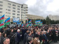 Monument to Azerbaijan’s National Hero Albert Agarunov opens in Baku (PHOTO)