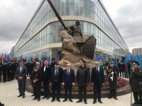 Monument to Azerbaijan’s National Hero Albert Agarunov opens in Baku (PHOTO)