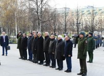 Azerbaijan's First VP Mehriban Aliyeva visits tomb of unknown soldier in Moscow (PHOTO)