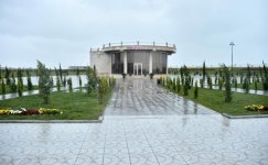 President Ilham Aliyev views conditions created at newly built part of Sumgayit Boulevard Complex (PHOTO)
