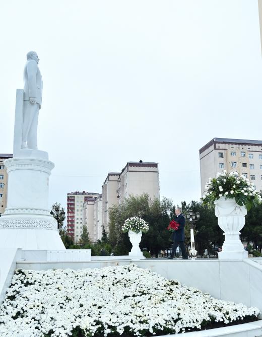 Azerbaijani president arrives in Sumgayit (PHOTO)