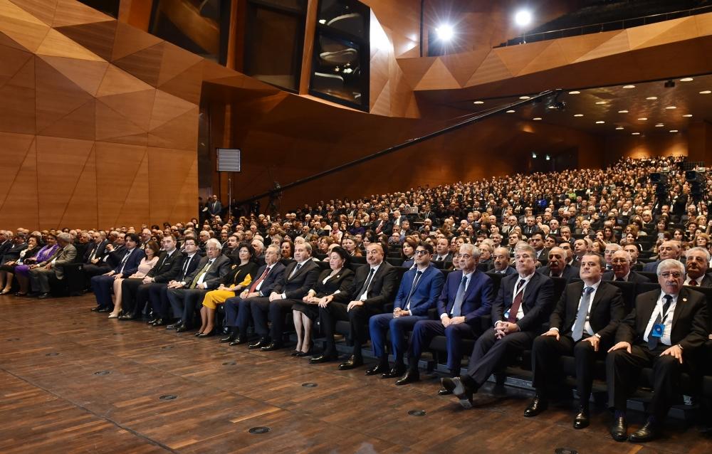 President Aliyev attends ceremony to mark 100th anniversary of Baku State University (PHOTO)