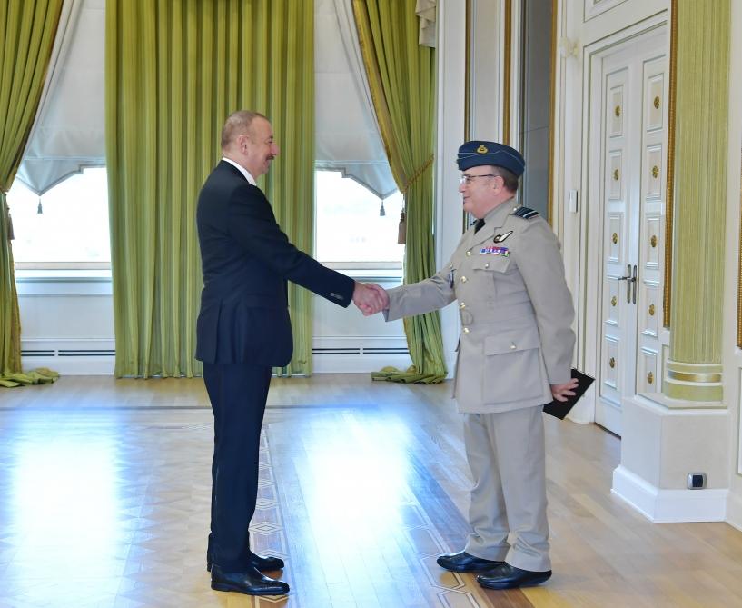 Azerbaijani president receives delegation led by chairman of NATO Military Committee (PHOTO)