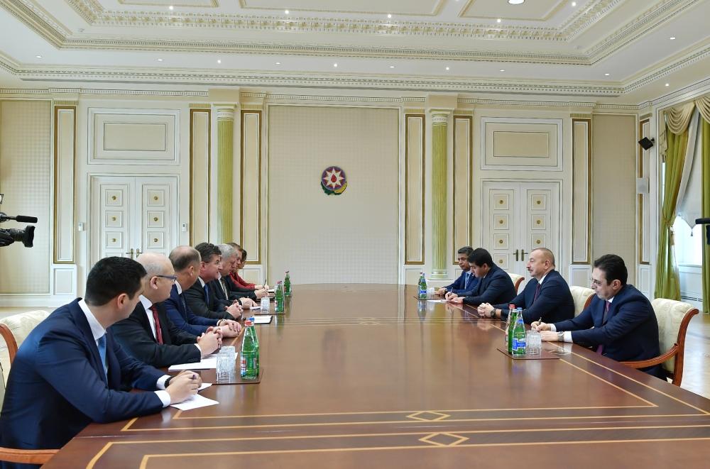 President Aliyev receives delegation led by Slovak Minister of Foreign and European Affairs (PHOTO)