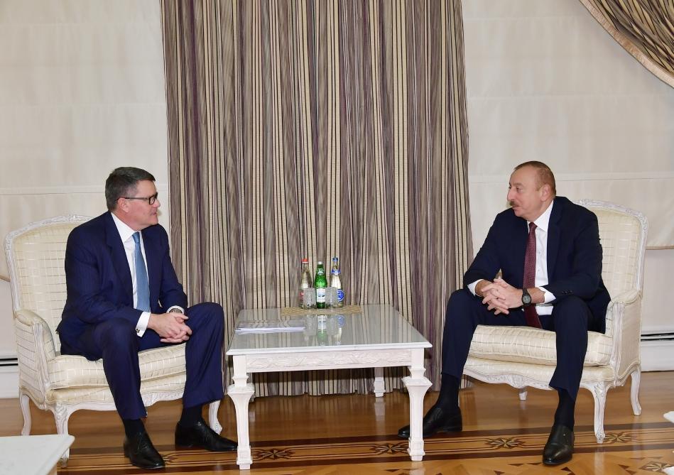 President Ilham Aliyev receives CISCO delegation (PHOTO)