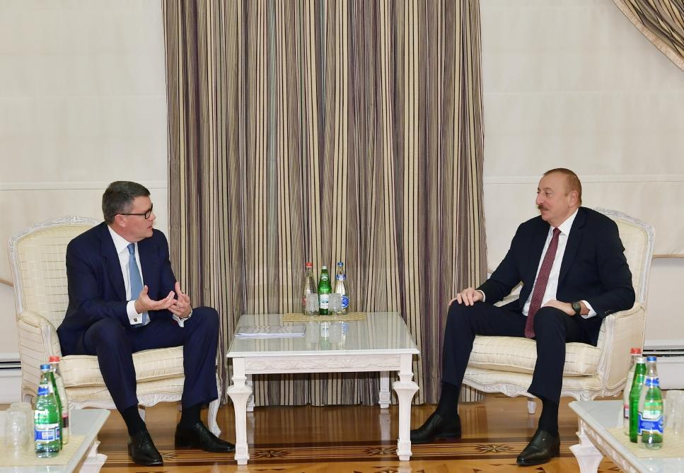President Ilham Aliyev receives CISCO delegation (PHOTO)