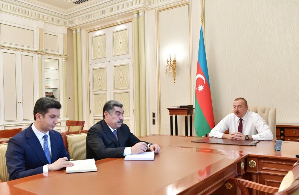 President Ilham Aliyev receives newly appointed Hajigabul, Naftalan executives (PHOTO)
