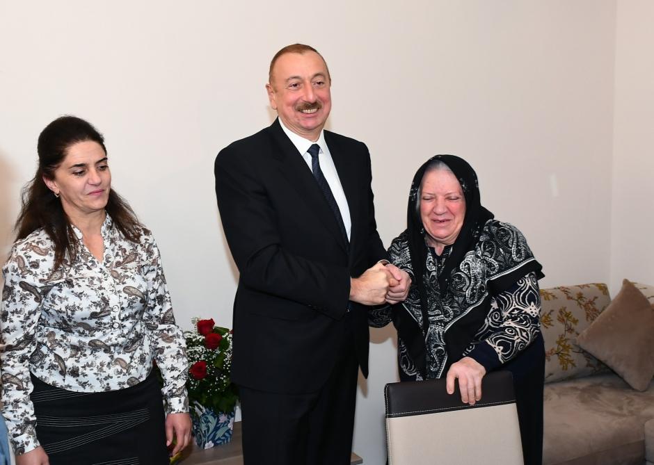Azerbaijani president views conditions at newly constructed building for earthquake-affected families in Shamakhi (PHOTO)