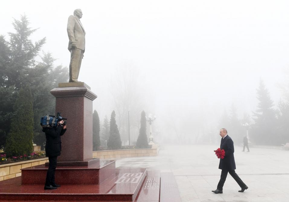 Azerbaijani president arrives in Shamakhi district (PHOTO)