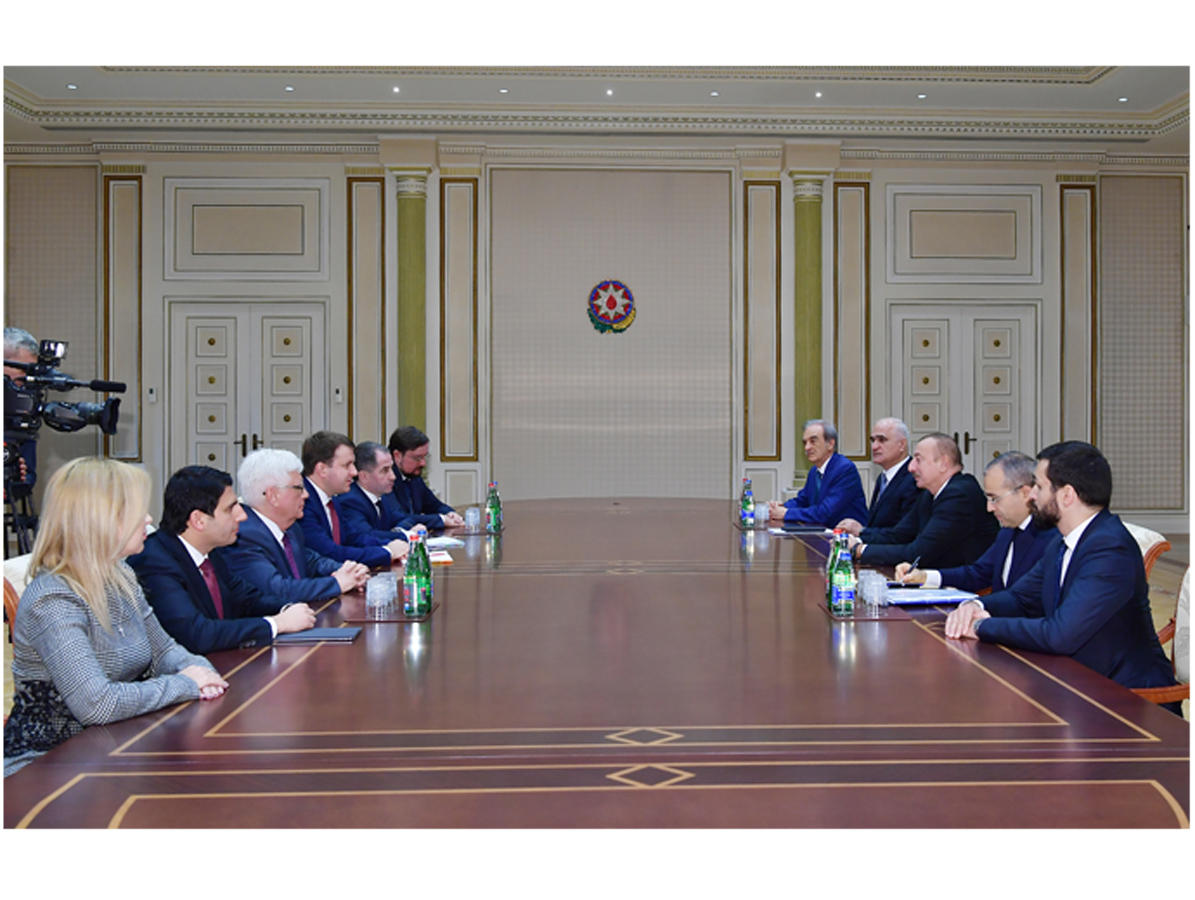 President Ilham Aliyev receives delegation led by Russian minister of economic development (PHOTO)