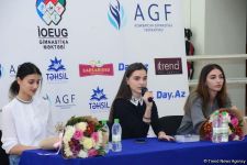 Members of Azerbaijan's national rhythmic gymnastics team meet with young athletes (PHOTO)
