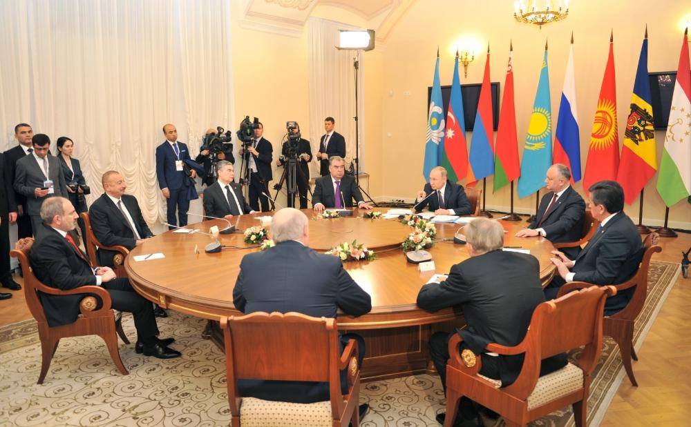 President Ilham Aliyev attended informal meeting of CIS heads of state in St. Petersburg (PHOTO)