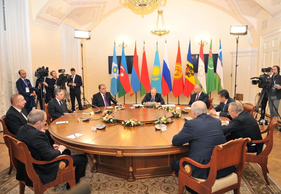 President Ilham Aliyev attended informal meeting of CIS heads of state in St. Petersburg (PHOTO)