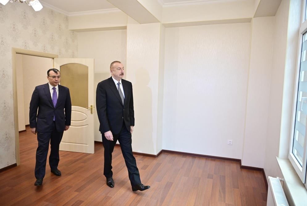 President Aliyev attends ceremony held to give out apartments to Karabakh war vets (PHOTO)