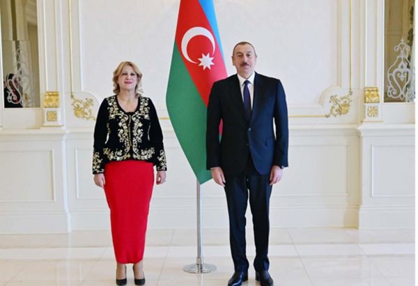 President Ilham Aliyev receives credentials of incoming Algerian ambassador (PHOTO)