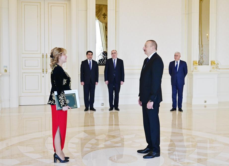 President Ilham Aliyev receives credentials of incoming Algerian ambassador (PHOTO)