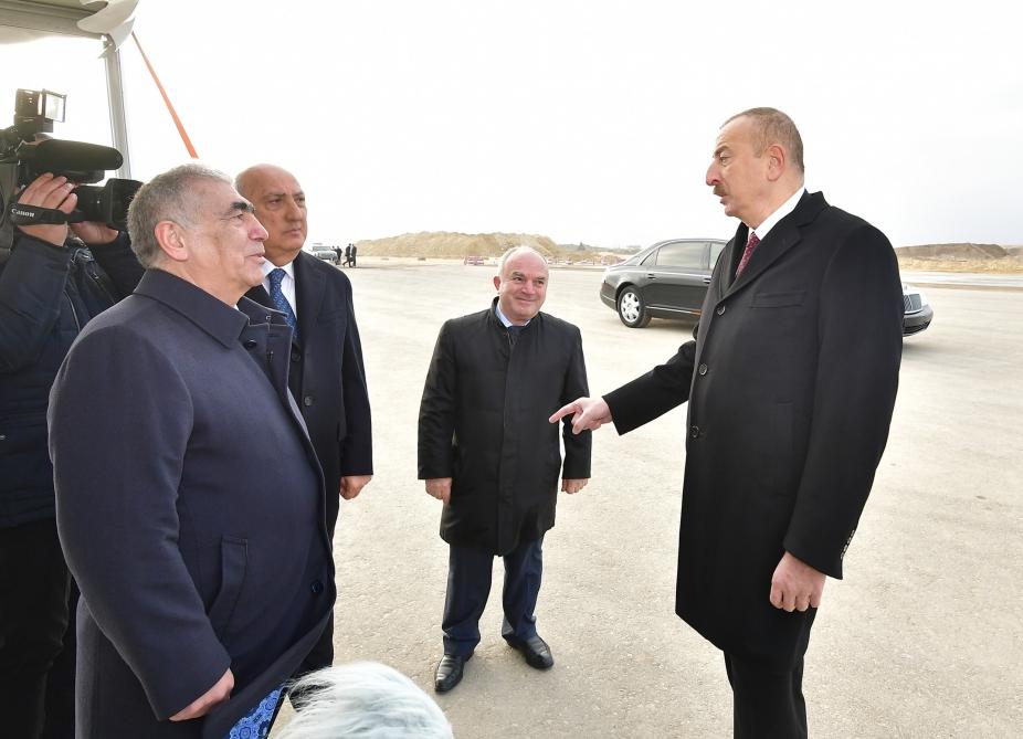 President Ilham Aliyev views construction at Baku-Guba-Russia state border highway (PHOTO)