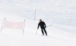 President Ilham Aliyev, First Lady Mehriban Aliyeva view work done at Shahdag Tourism Center (PHOTO/VIDEO) (UPDATE)