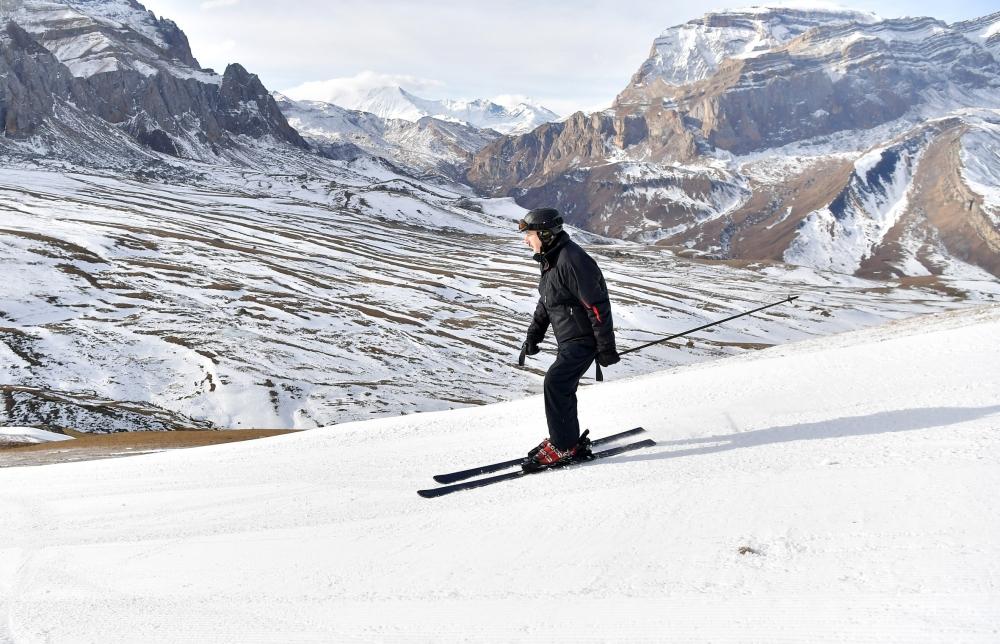 President Ilham Aliyev, First Lady Mehriban Aliyeva view work done at Shahdag Tourism Center (PHOTO/VIDEO) (UPDATE)