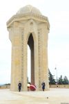 Azerbaijani public paying tribute to January 20 victims (PHOTO)