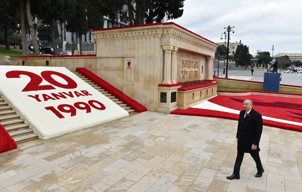 Azerbaijani president, first lady pay tribute to January 20 martyrs (PHOTO/VIDEO)