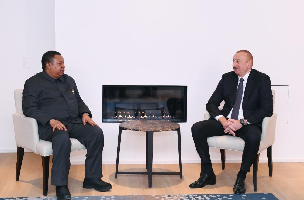 President Ilham Aliyev meets OPEC Secretary General in Davos (PHOTO)