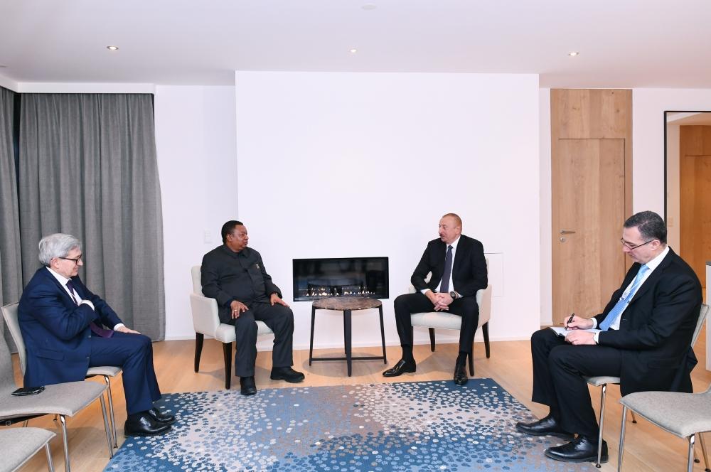 President Ilham Aliyev meets OPEC Secretary General in Davos (PHOTO)