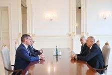 President Ilham Aliyev receives president of Board of Directors of Stadler Rail AG (PHOTO)