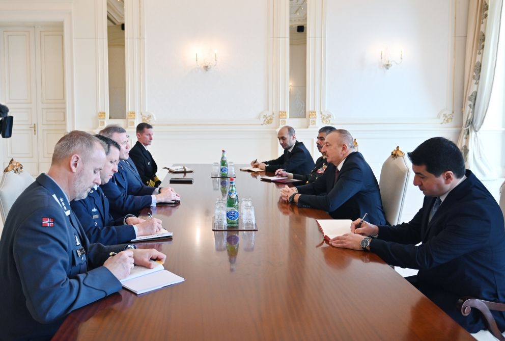 President Ilham Aliyev receives delegation led by NATO Supreme Allied Commander Europe (PHOTO)