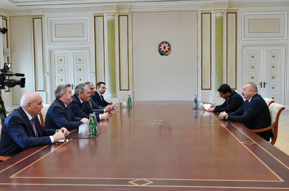 President Ilham Aliyev receives Russian State Duma delegation