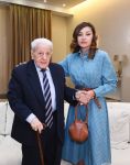 President Ilham Aliyev presents "Sharaf" Order to People’s Artist Alibaba Mammadov (PHOTO)
